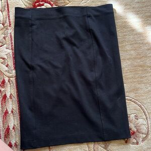H&M NEW Sz 8, Black Slim Knit Pencil Skirt Length 22“ NWT  STRETCHY
